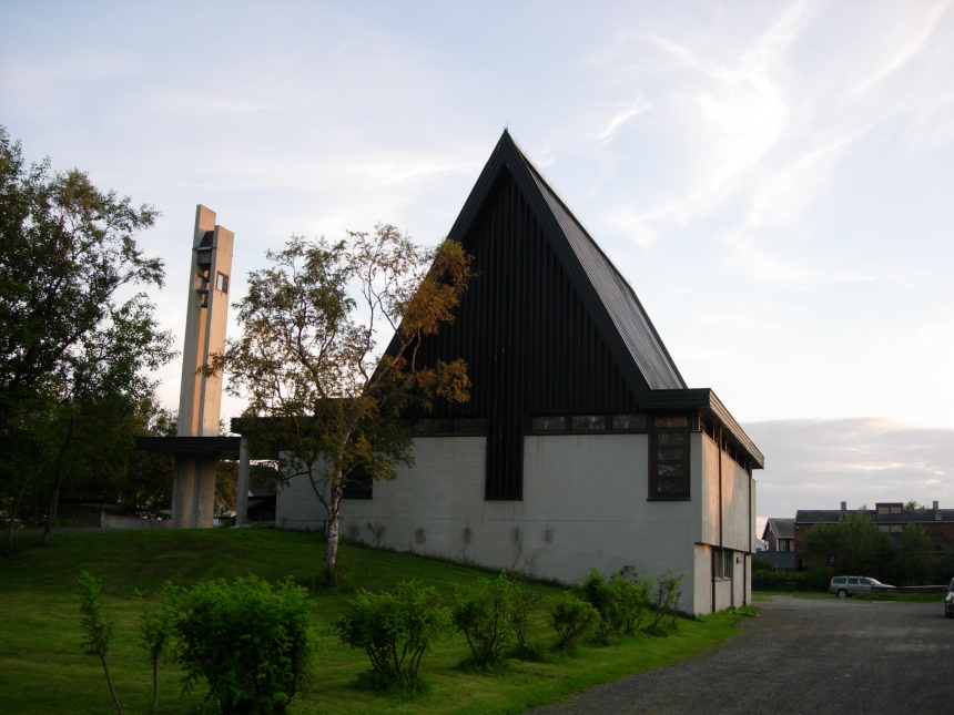 Utsiden av St. Eystein kirke i Bodø