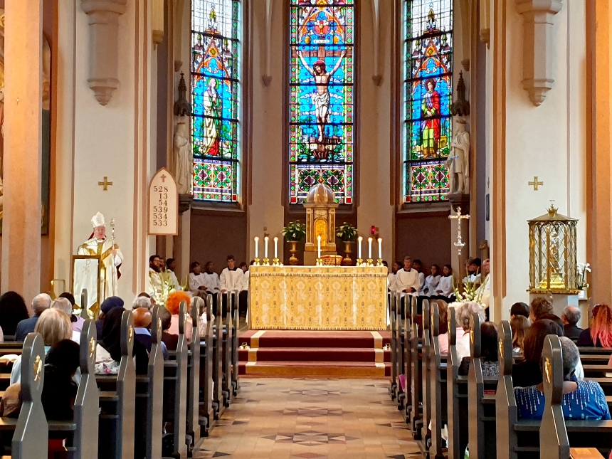 Vigselsfestmesse i St. Olav katolske domkirke, Oslo